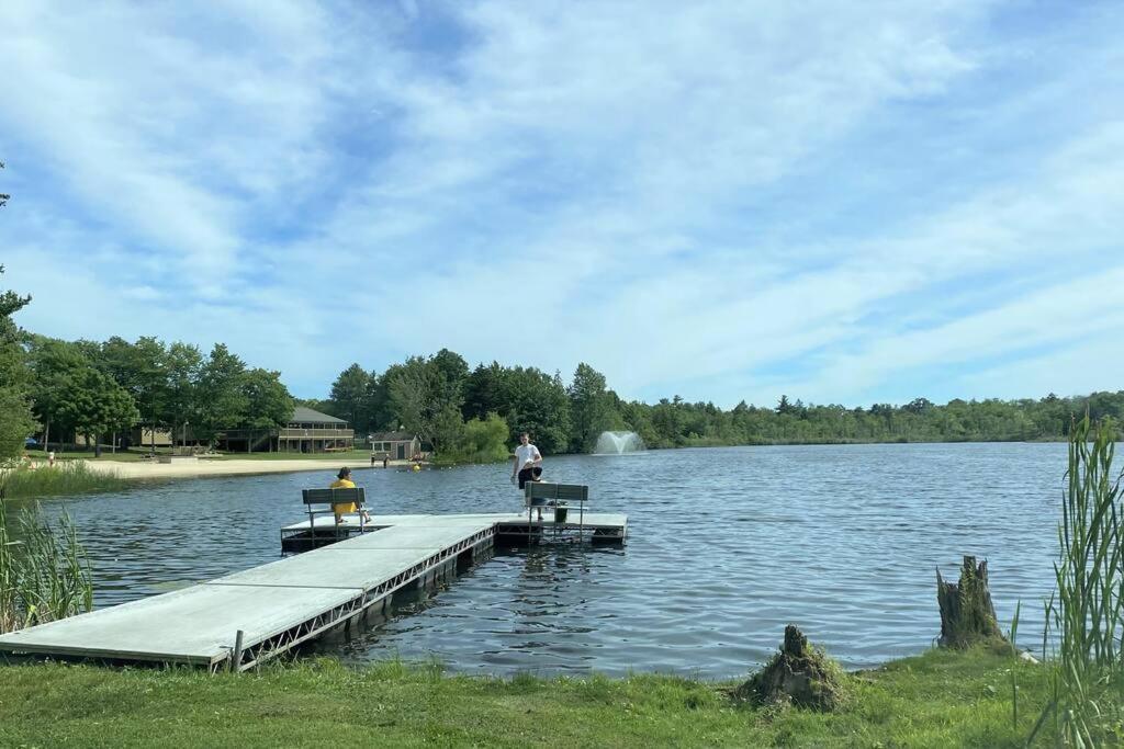 Walk To Pool & Beach - Spacious Gateway, Hot Tub, Game Room Pocono Country Place Eksteriør bilde